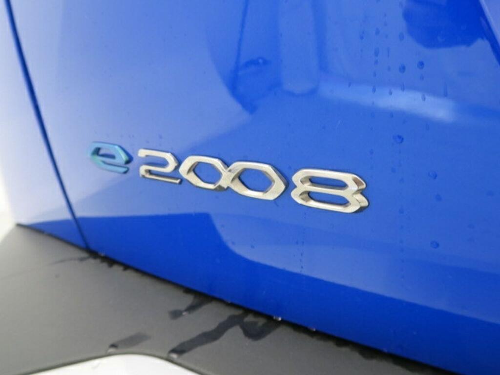 Peugeot 2008 Eléctrico GT 136 (100kW) 21