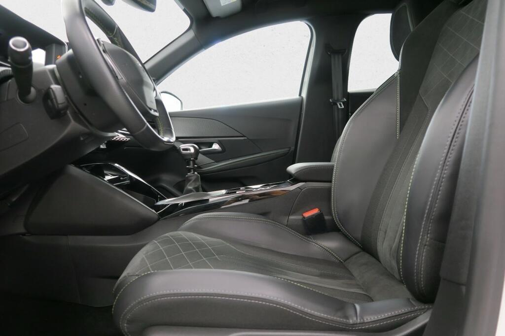 Peugeot 208 PureTech 73kW (100CV) GT Pack 6