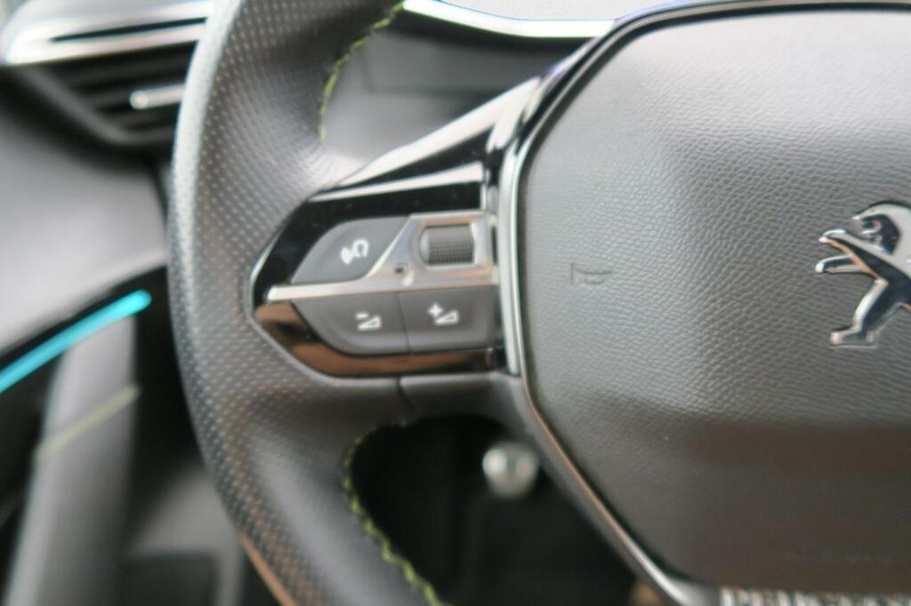 Peugeot 208 PureTech 73kW (100CV) GT Pack 11