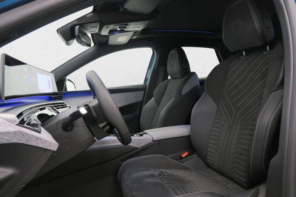 Peugeot 3008 GT Eléctrico 157kW 15