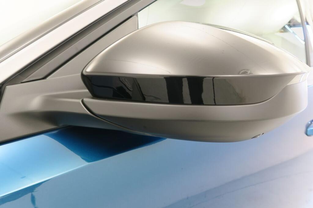 Peugeot 3008 GT Eléctrico 157kW 21