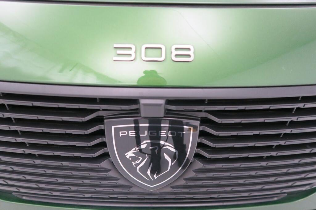 Peugeot 308 5P Active Hybrid 180 eEAT8 19
