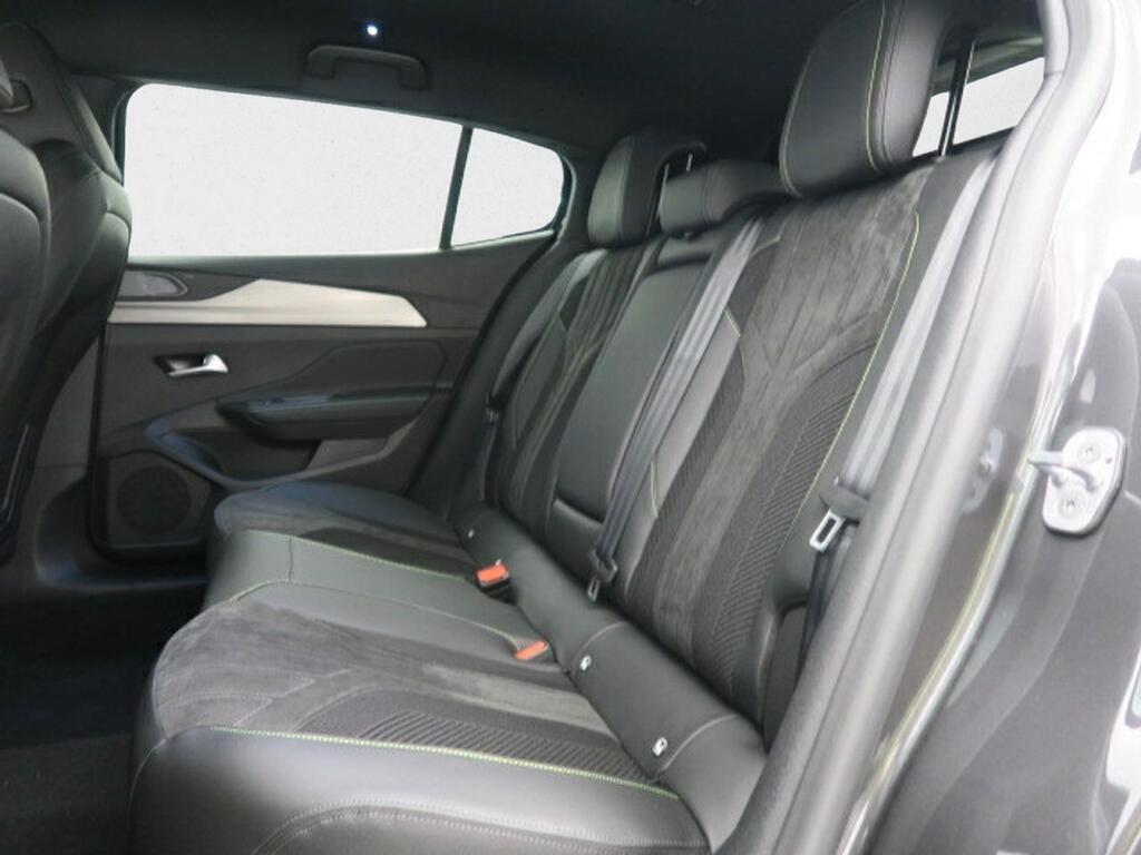 Peugeot 408 408 GT PHEV 225 e-EAT8 18