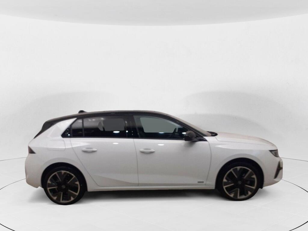 Opel Astra 54kWh GS Auto 3