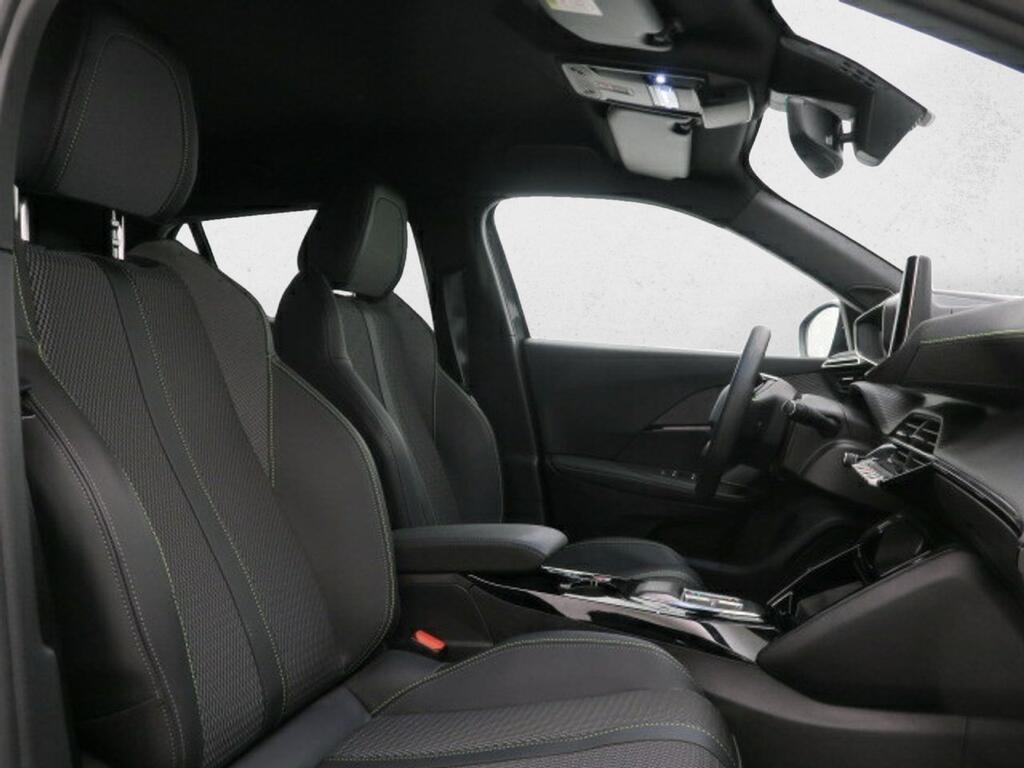 Peugeot 2008 Eléctrico GT 156 (115kW) 14