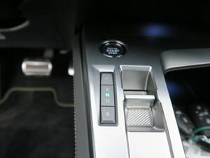 Peugeot 308 5P GT Hybrid 180 eEAT8 11