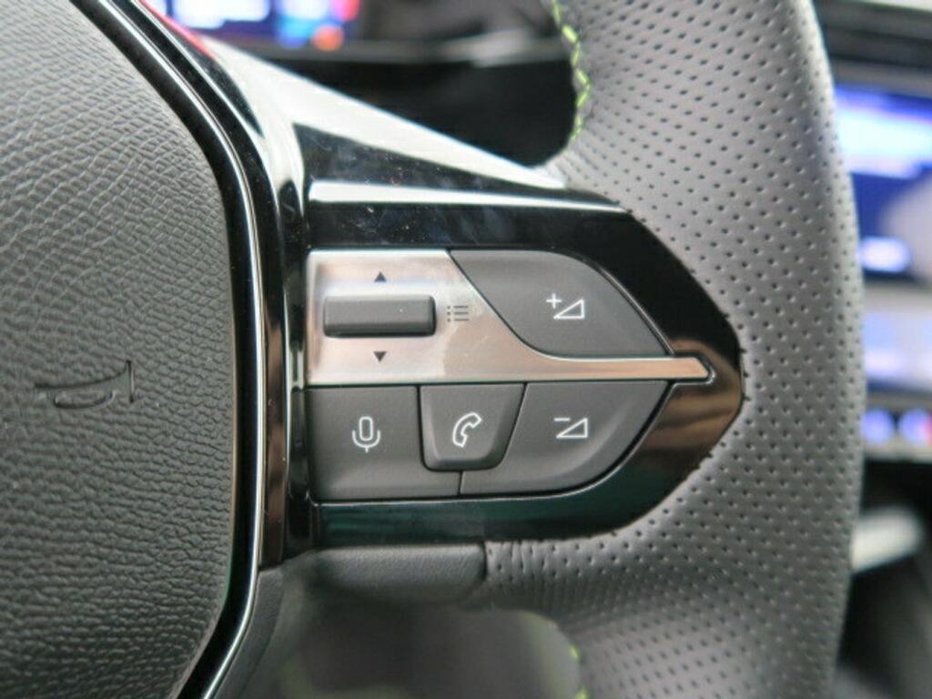 Peugeot 308 5P GT Hybrid 180 eEAT8 10