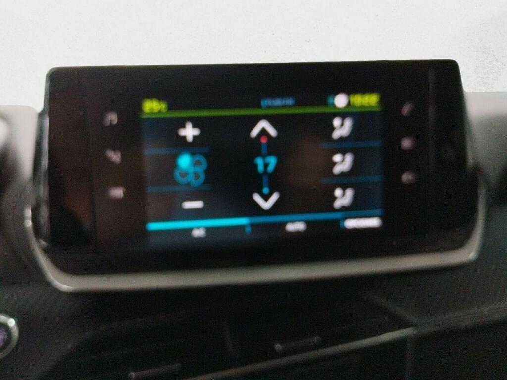 Peugeot 208 Eléctrico Allure 10