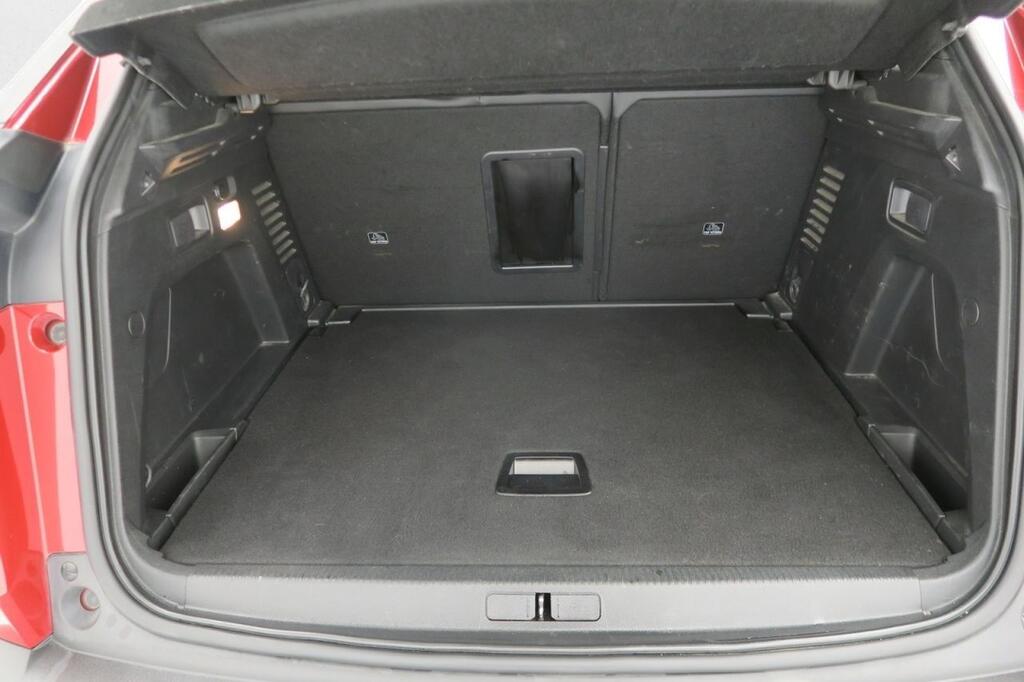 Peugeot 3008 1.2 PureTech 96KW (130CV) S&S Allure 16