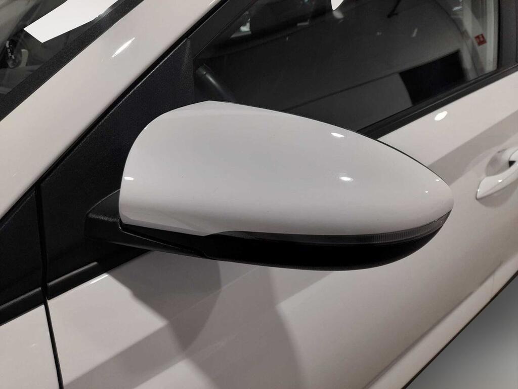 Hyundai Bayon 1.2 MPI Essence 29