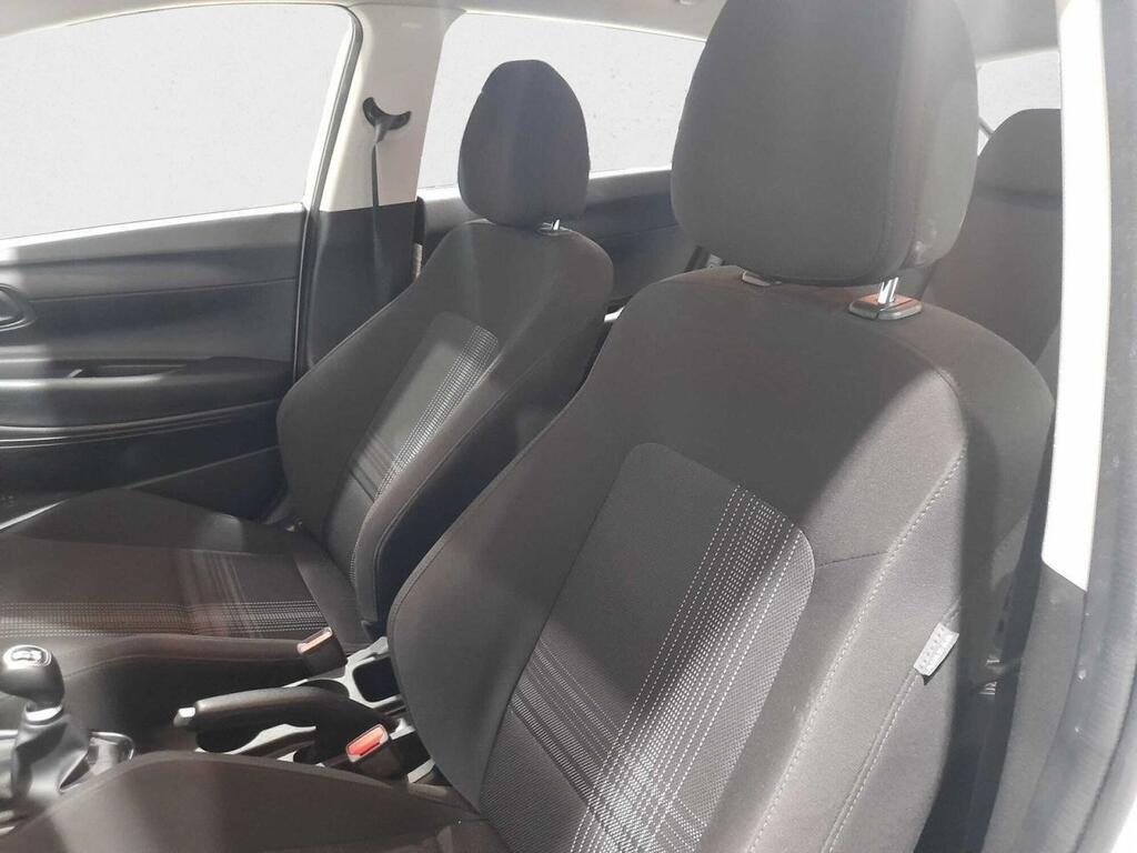 Hyundai Bayon 1.2 MPI Essence 11