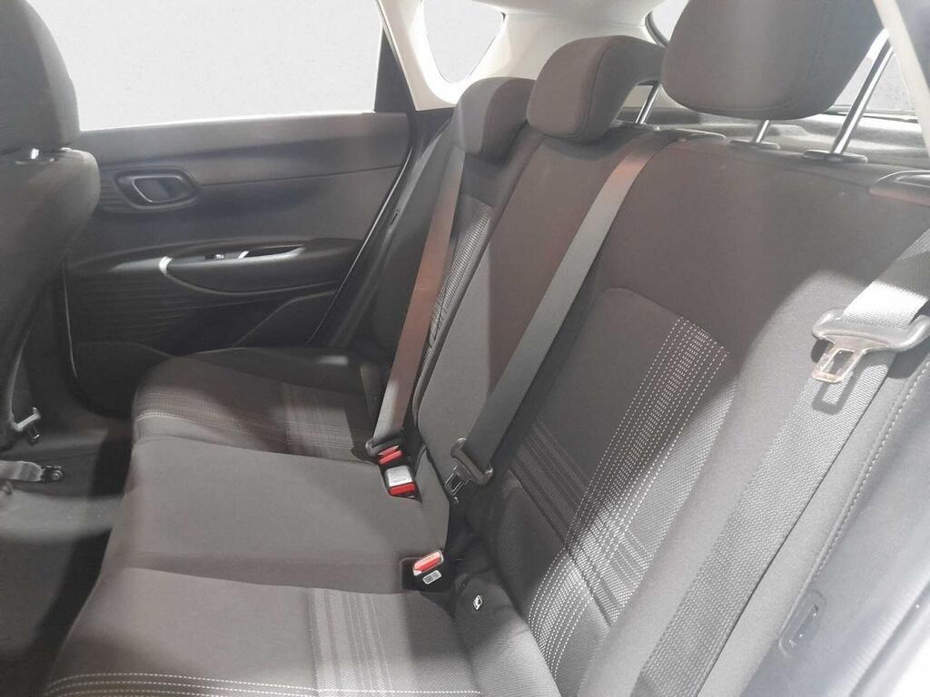 Hyundai Bayon 1.2 MPI Essence 12