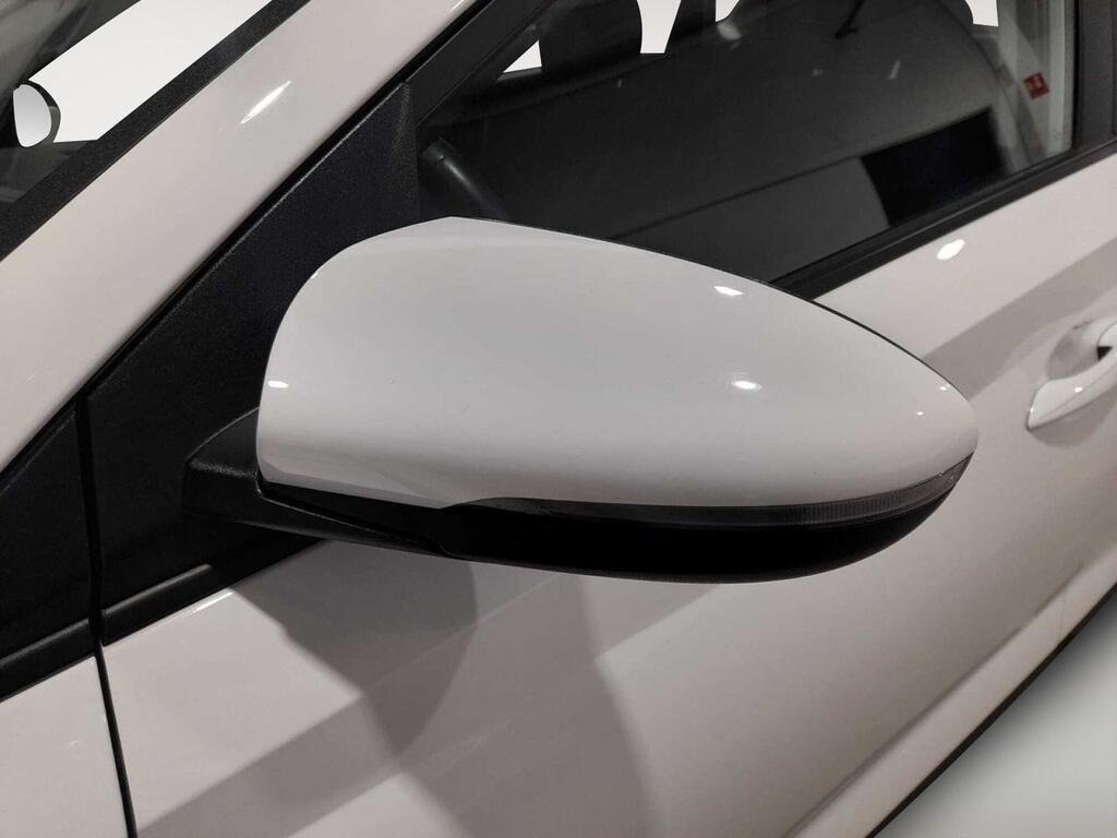 Hyundai Bayon 1.2 MPI Essence 27