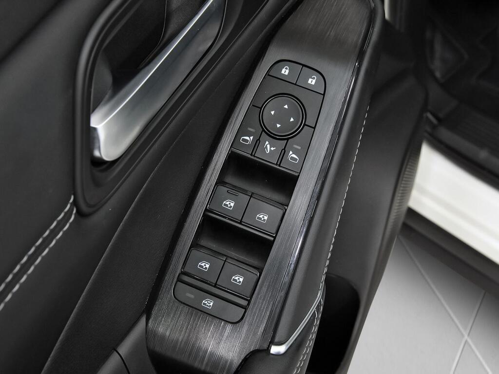 Nissan Qashqai DIG-T 116kW Xtronic N-Connecta 12