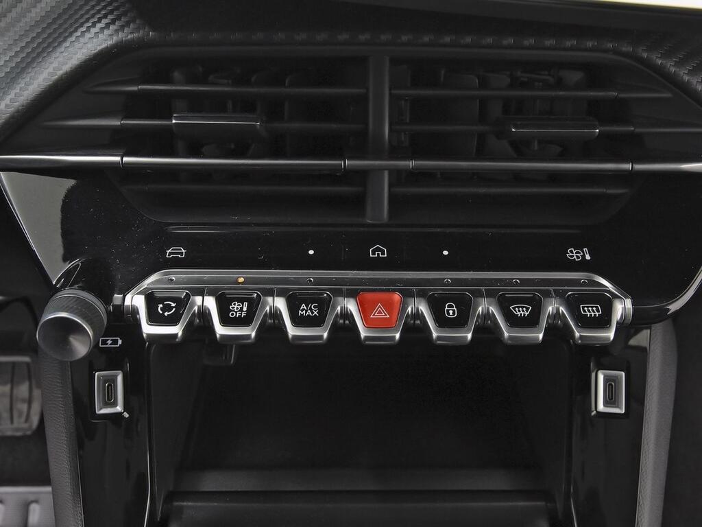 Peugeot 208 Allure HYBRID 100 eDCS6 31