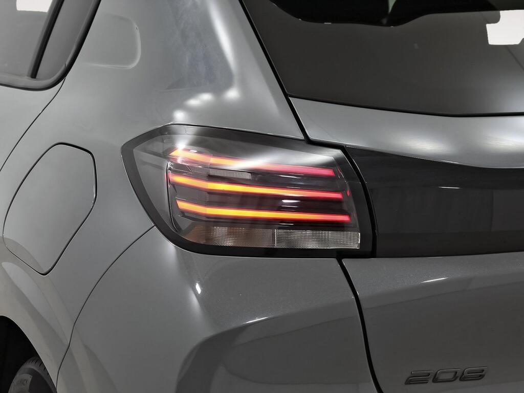 Peugeot 208 Allure HYBRID 100 eDCS6 35