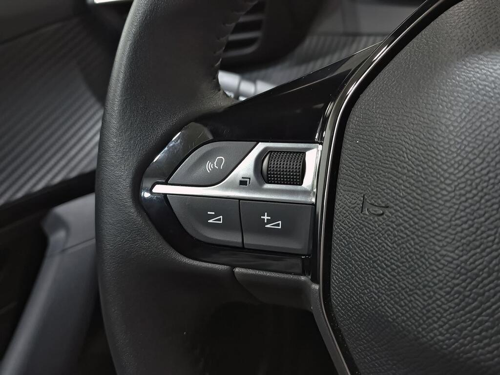 Peugeot 2008 Allure Puretech 100 S&S 6 Vel. MAN 17