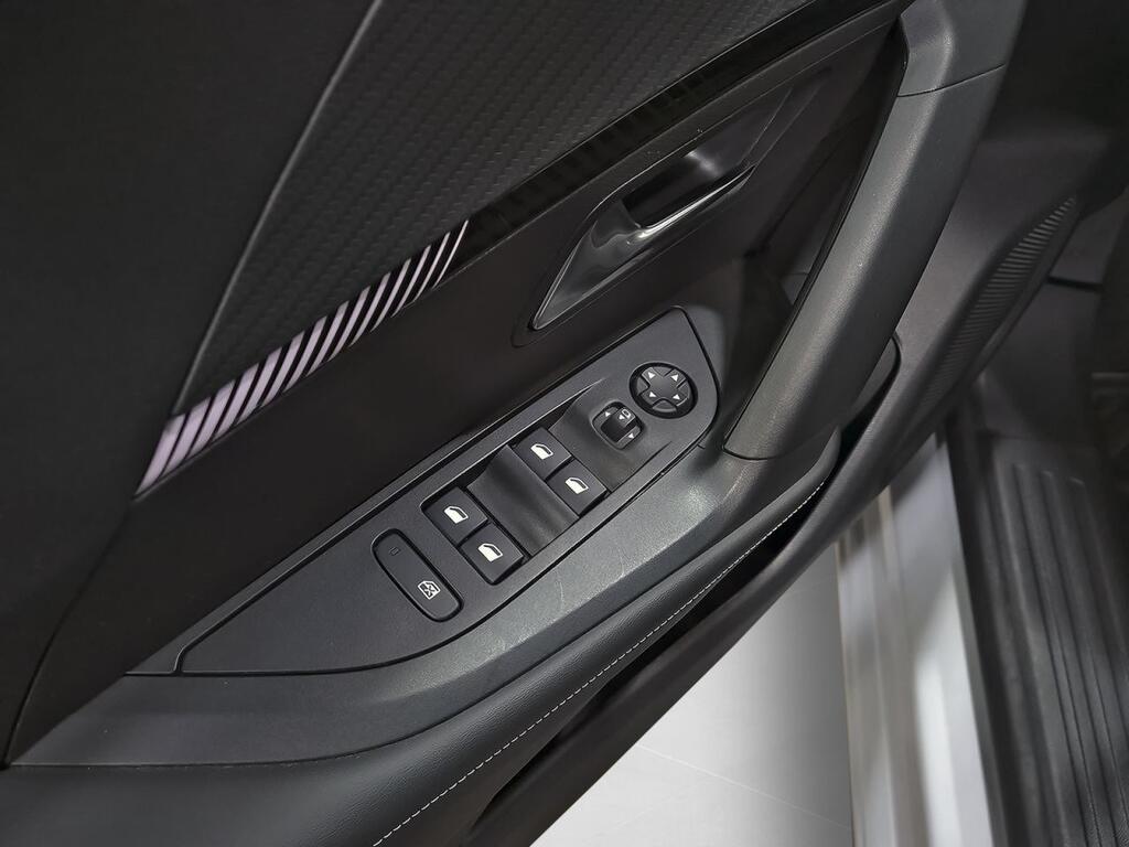 Peugeot 2008 Allure Puretech 100 S&S 6 Vel. MAN 11