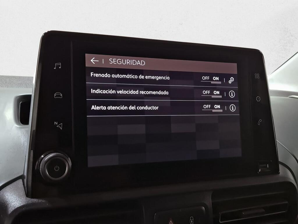 Citroën Berlingo Talla M BlueHDi 130 S&S 6v SHINE 22