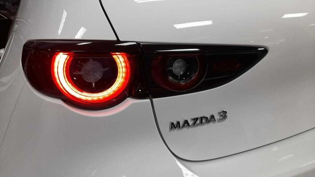 Mazda 3 2.5L e-SKYACTIV G MHEV 103kW Prime-line 16