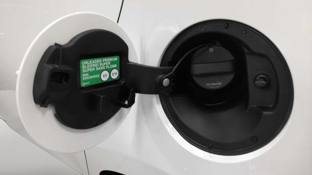 Mazda 3 2.5L e-SKYACTIV G MHEV 103kW Prime-line 31