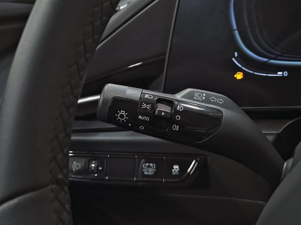 Kia Niro 1.6 GDi HEV 95kW (129CV) Drive 14