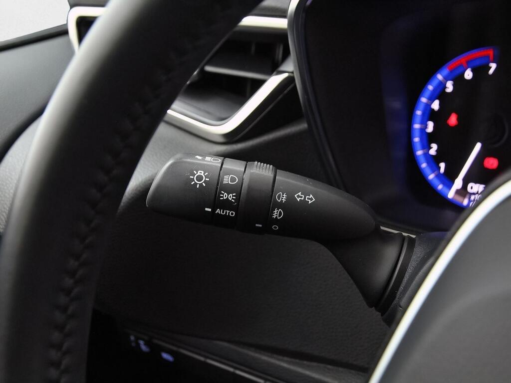 Toyota Corolla 1.8 125H BUSINESS E-CVT 14