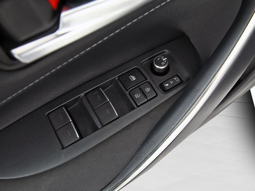 Toyota Corolla 1.8 125H BUSINESS E-CVT 12