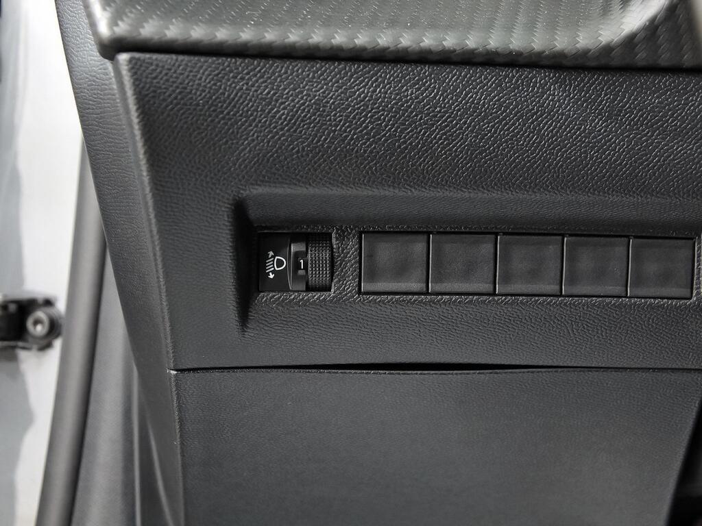 Peugeot 208 Allure Puretech 100 14