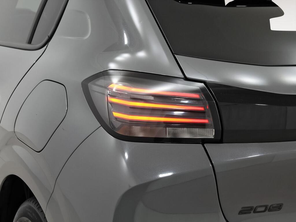 Peugeot 208 Allure Puretech 100 34