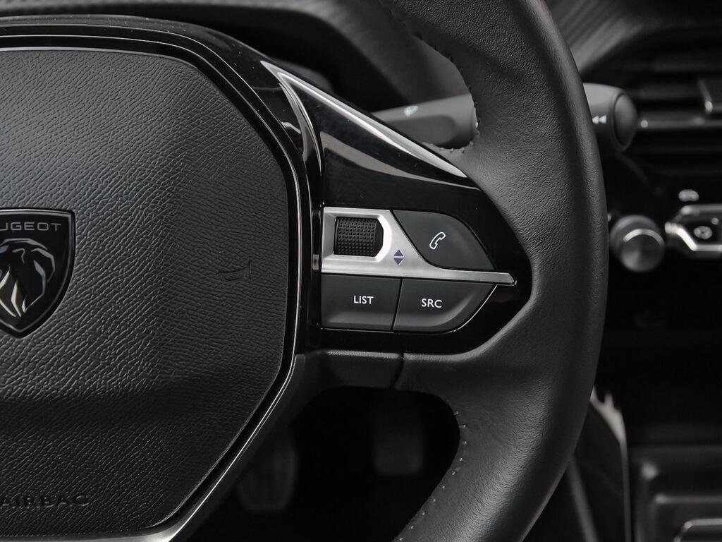Peugeot 208 Allure Puretech 100 20