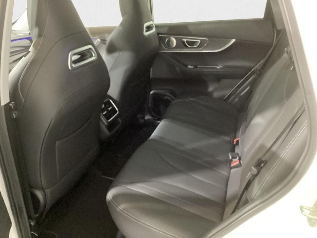 Ebro S700 1.6 TGDI Luxury 7 DCT 9