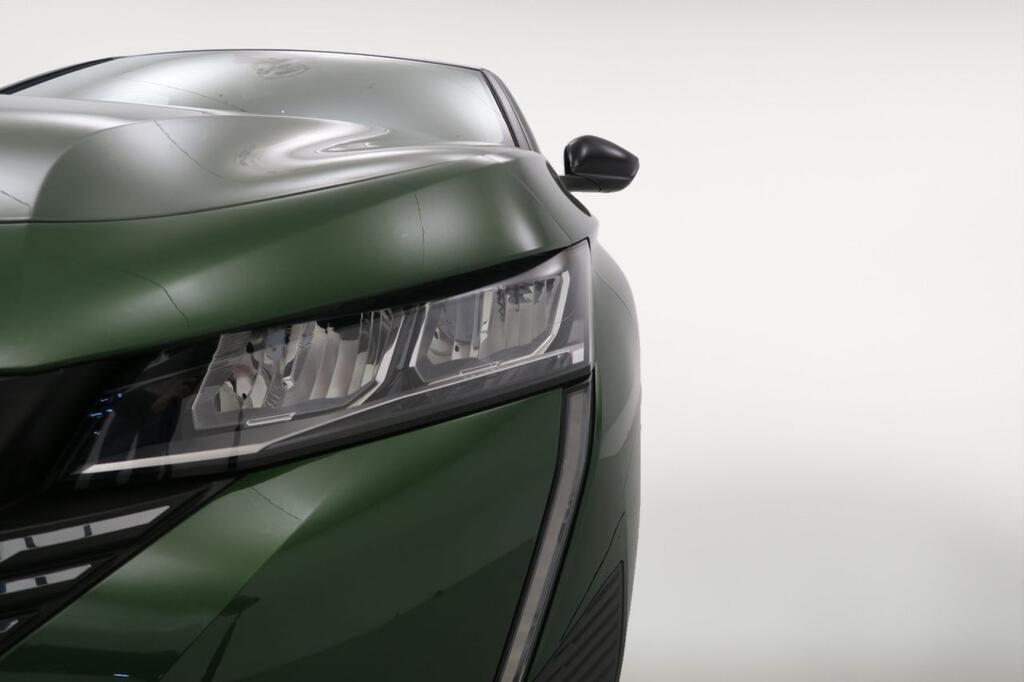 Peugeot 308 5P Allure Hybrid PHEV 180 e-EAT8 19