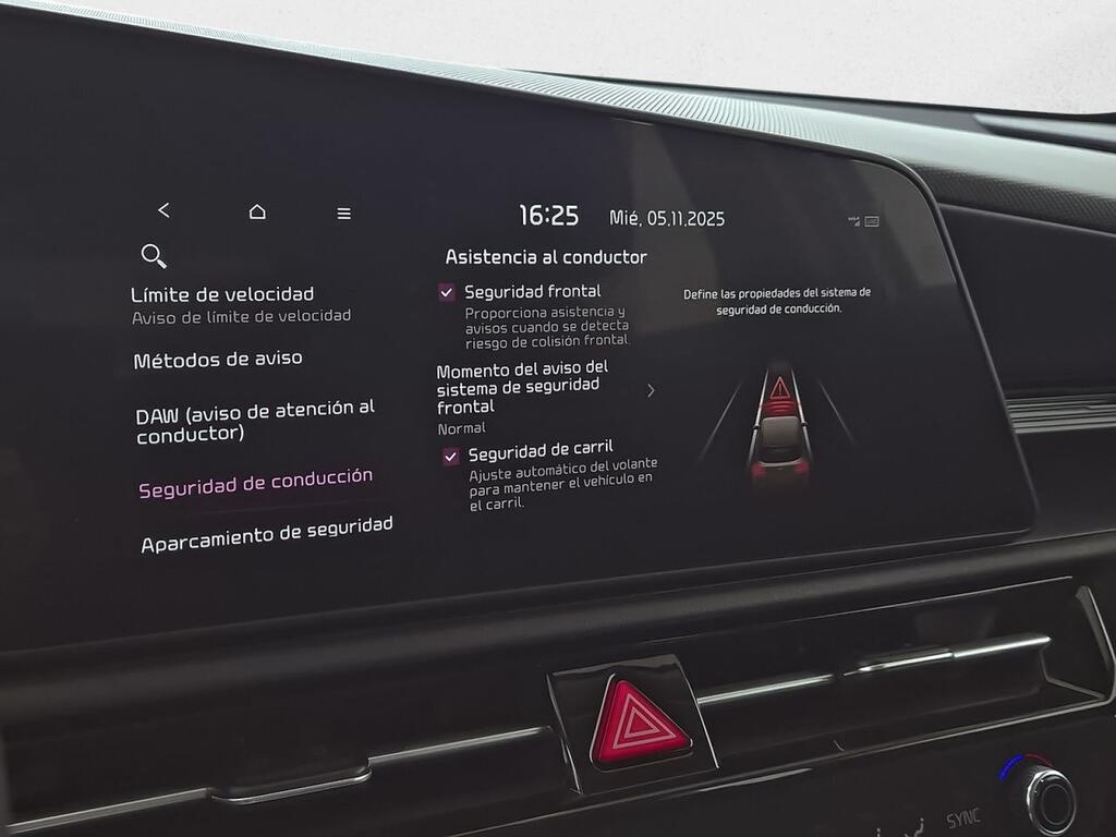 Kia Niro 1.6 GDi HEV 104kW (141CV) Concept 31