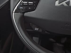 Kia Niro 1.6 GDi HEV 104kW (141CV) Concept 18