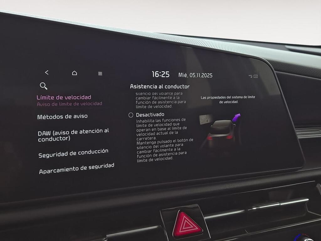 Kia Niro 1.6 GDi HEV 104kW (141CV) Concept 27