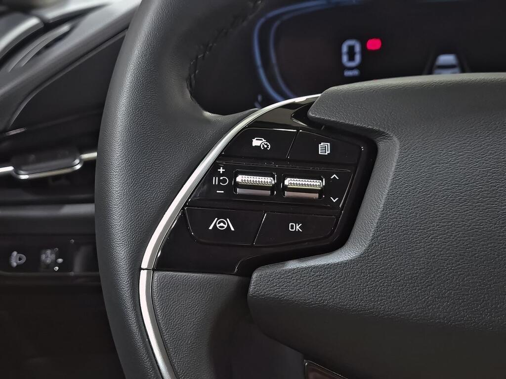 Kia Niro 1.6 GDi HEV 104kW (141CV) Concept 16