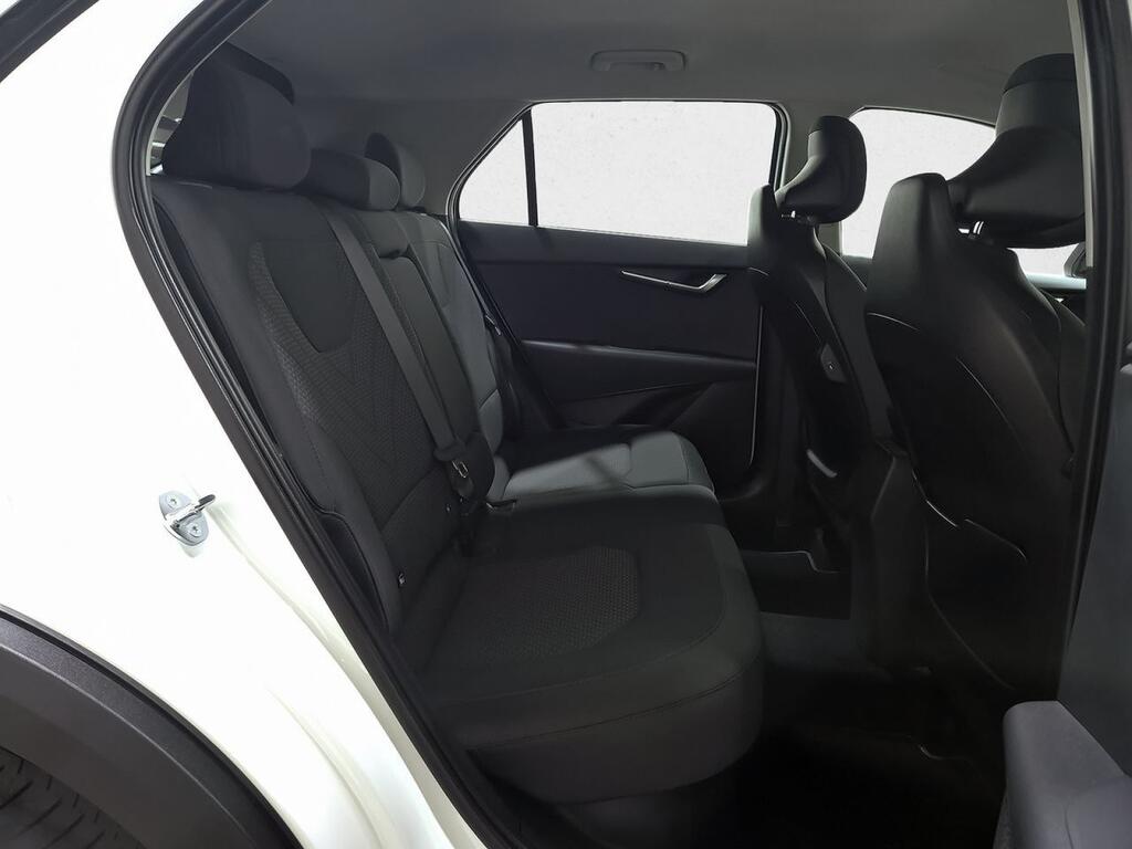 Kia Niro 1.6 GDi HEV 104kW (141CV) Concept 8