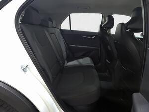 Kia Niro 1.6 GDi HEV 104kW (141CV) Concept 8