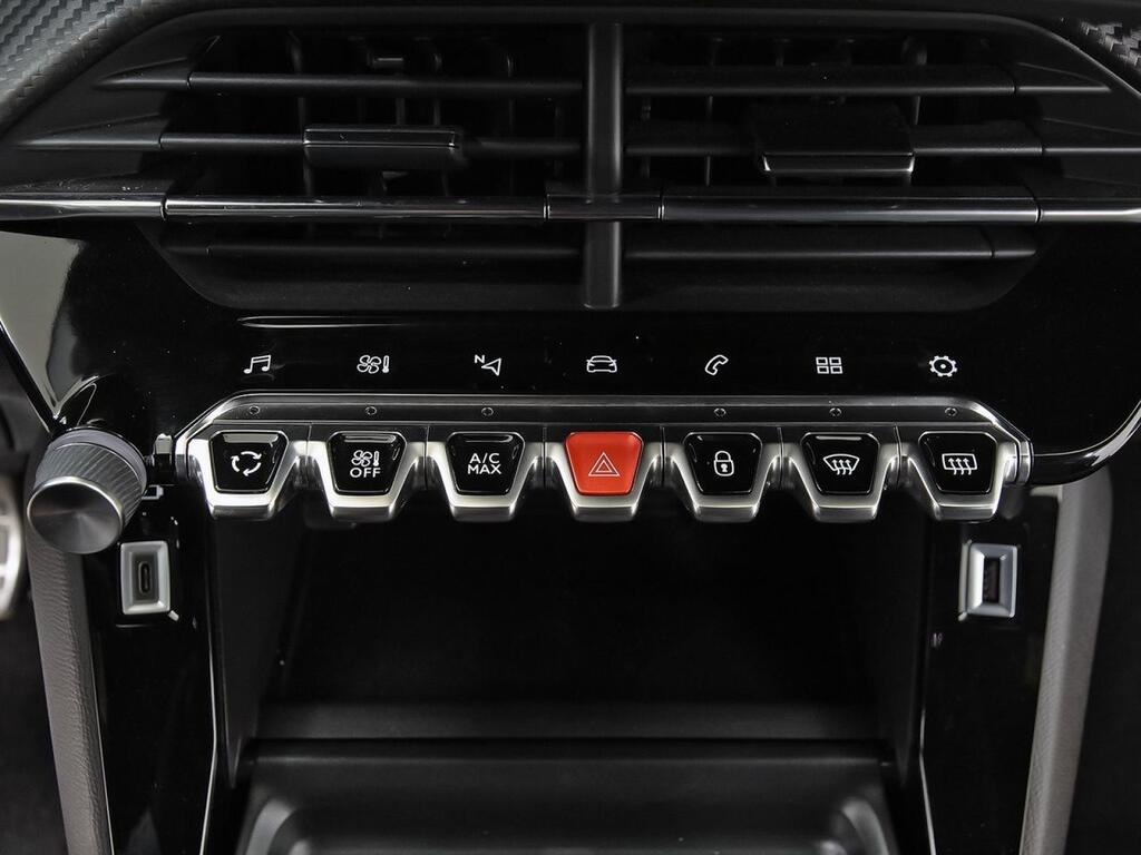 Peugeot 208 PureTech 73kW (100CV) GT 29