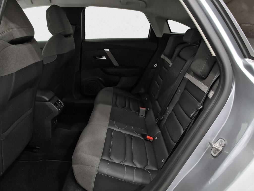 Citroën C4 PureTech 130 S&S 6v Shine 9