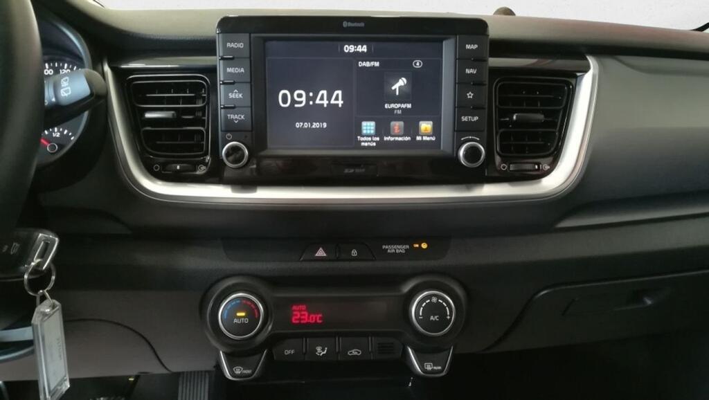 Kia Stonic 1.0 T-GDi 74kW (100CV) Drive 19