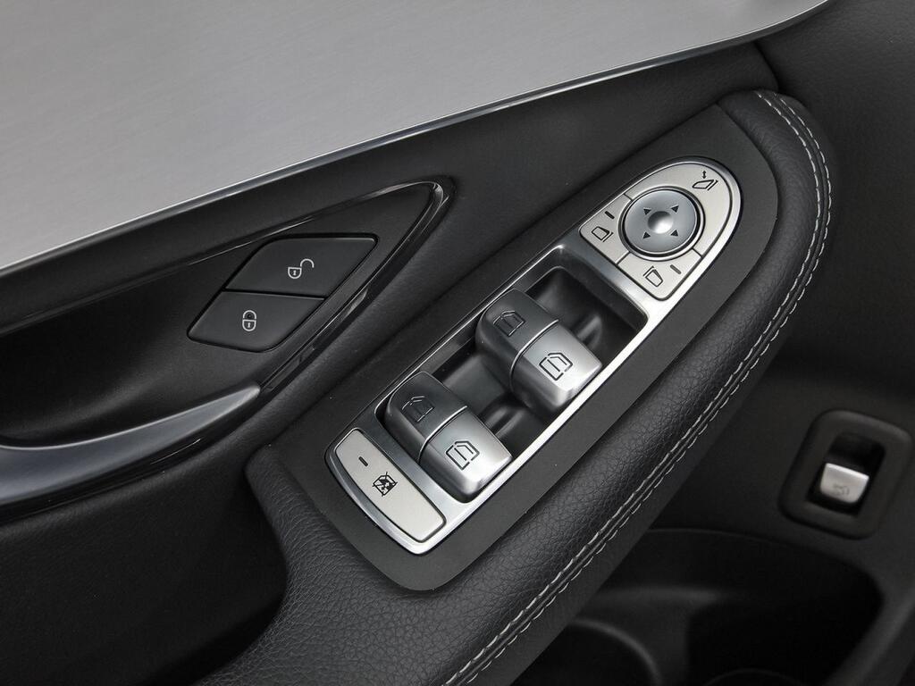 Mercedes GLC GLC 220 d 4MATIC 12