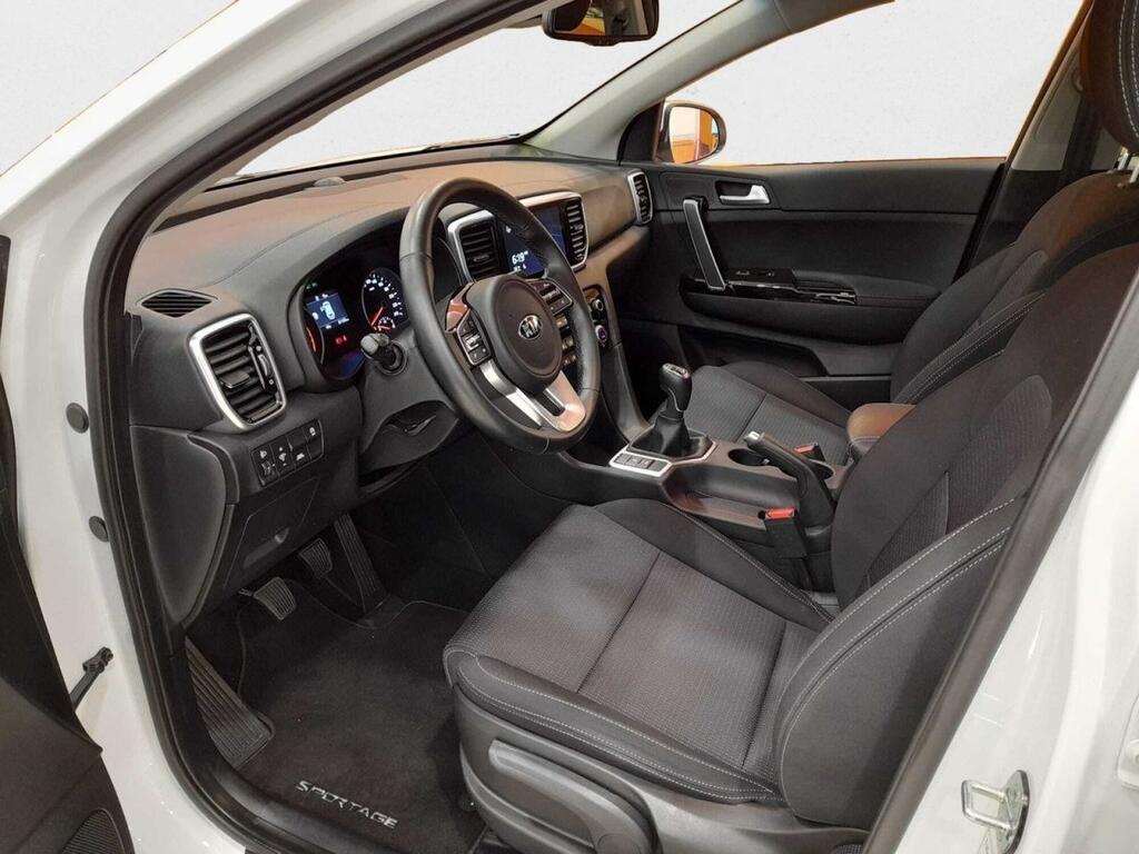 Kia Sportage 1.6 MHEV Black Edition 100kW (136CV) 4x2 14