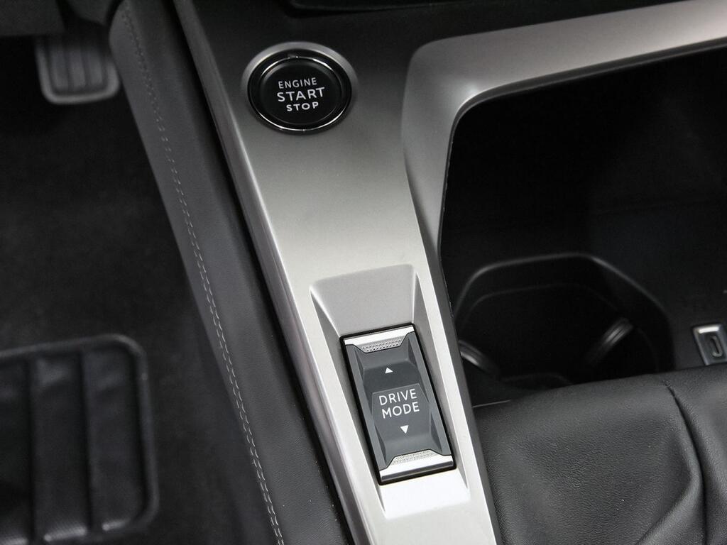 Peugeot 308 5P Allure PureTech 130 S&S MAN 29