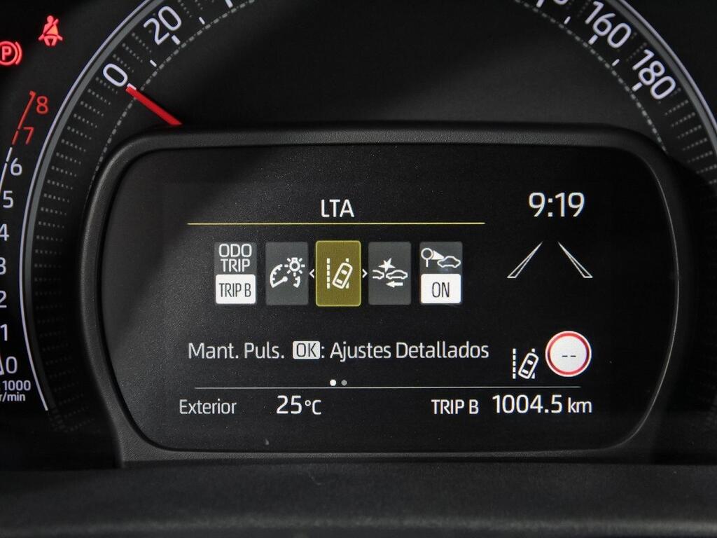 Toyota Aygo X Cross 1.0 VVT-I 72CV Play 22