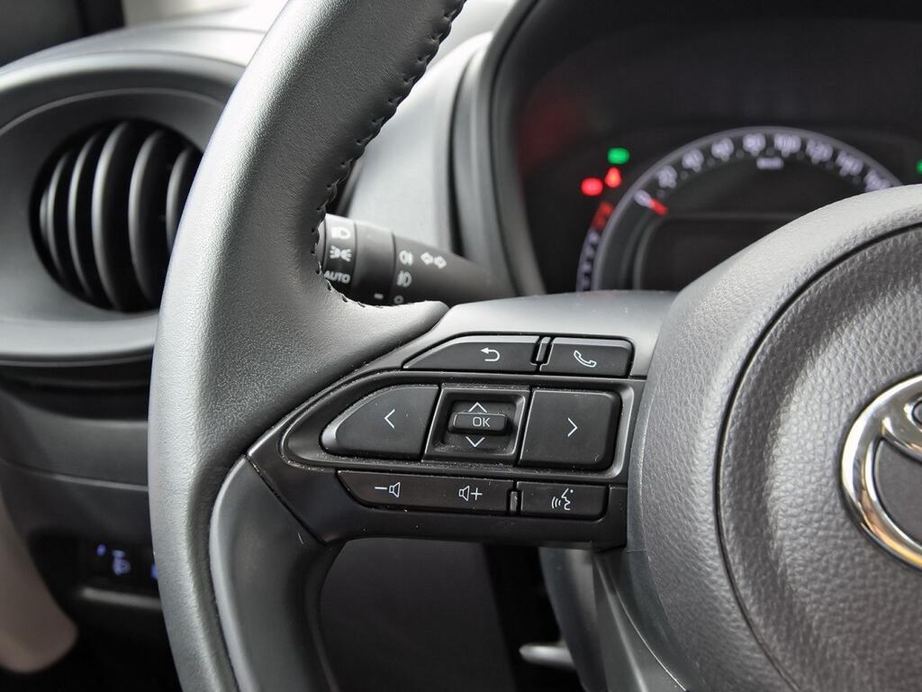 Toyota Aygo X Cross 1.0 VVT-I 72CV Play 18