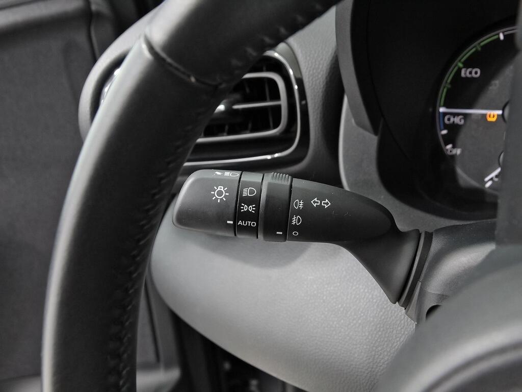 Toyota Yaris 1.5 120H Active Plus 16