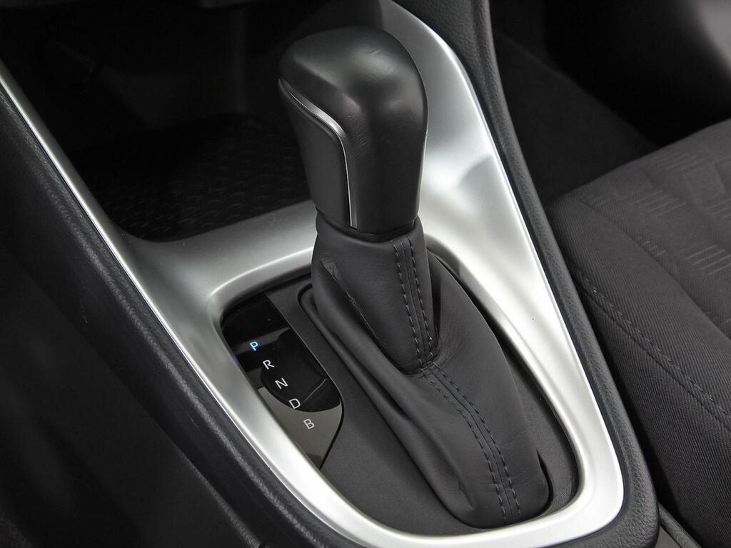 Toyota Yaris 1.5 120H Active Plus 28