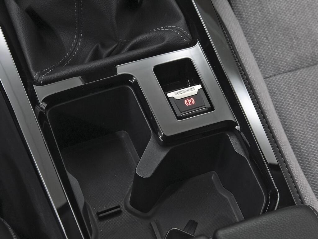 Opel Astra 1.2T XHT 96kW (130CV) Elegance 31